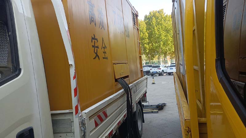 锦屏如何判断柴油发电机组和UPS电源的切换时间是否符合要求？