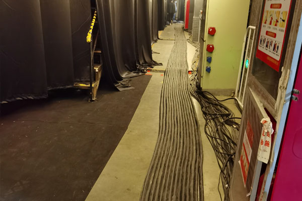 锦屏柴油发电机组的输出电压可以调节到哪些范围？